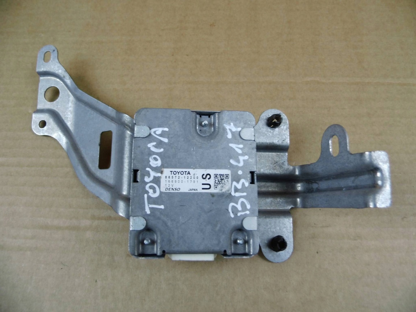 Toyota Corolla XII E21 Suzuki Swace module computer control unit 86572-12200