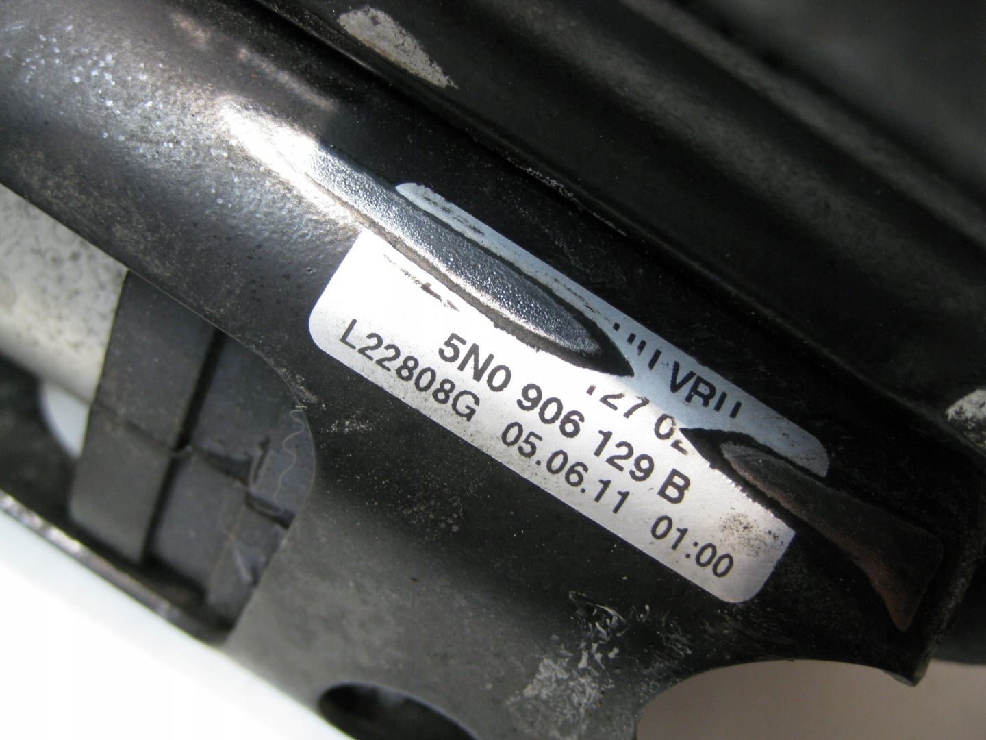 VW GOLF VI KOMBI 2.0TDI electrical feed pump holder 5N0906129B