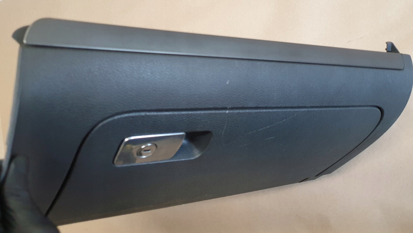 Boîte a gant passager Passegers Console Noir VW GOLF V 1K OE EU