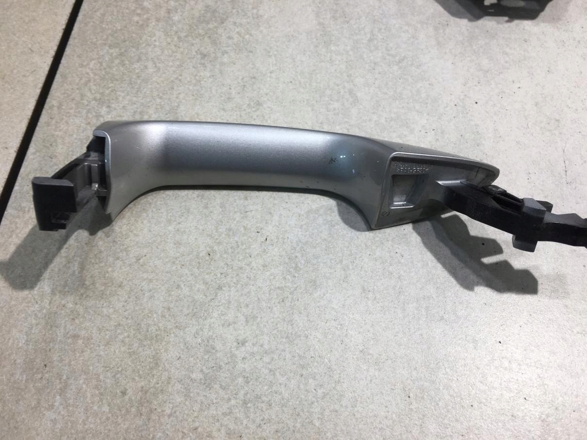 handle exterior right front MERCEDES W176 FL A2047600270
