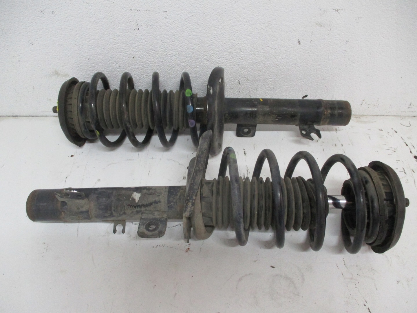 shock absorber shock absorbers AMOR PEUGEOT 2008 and 1,2THP 19r front