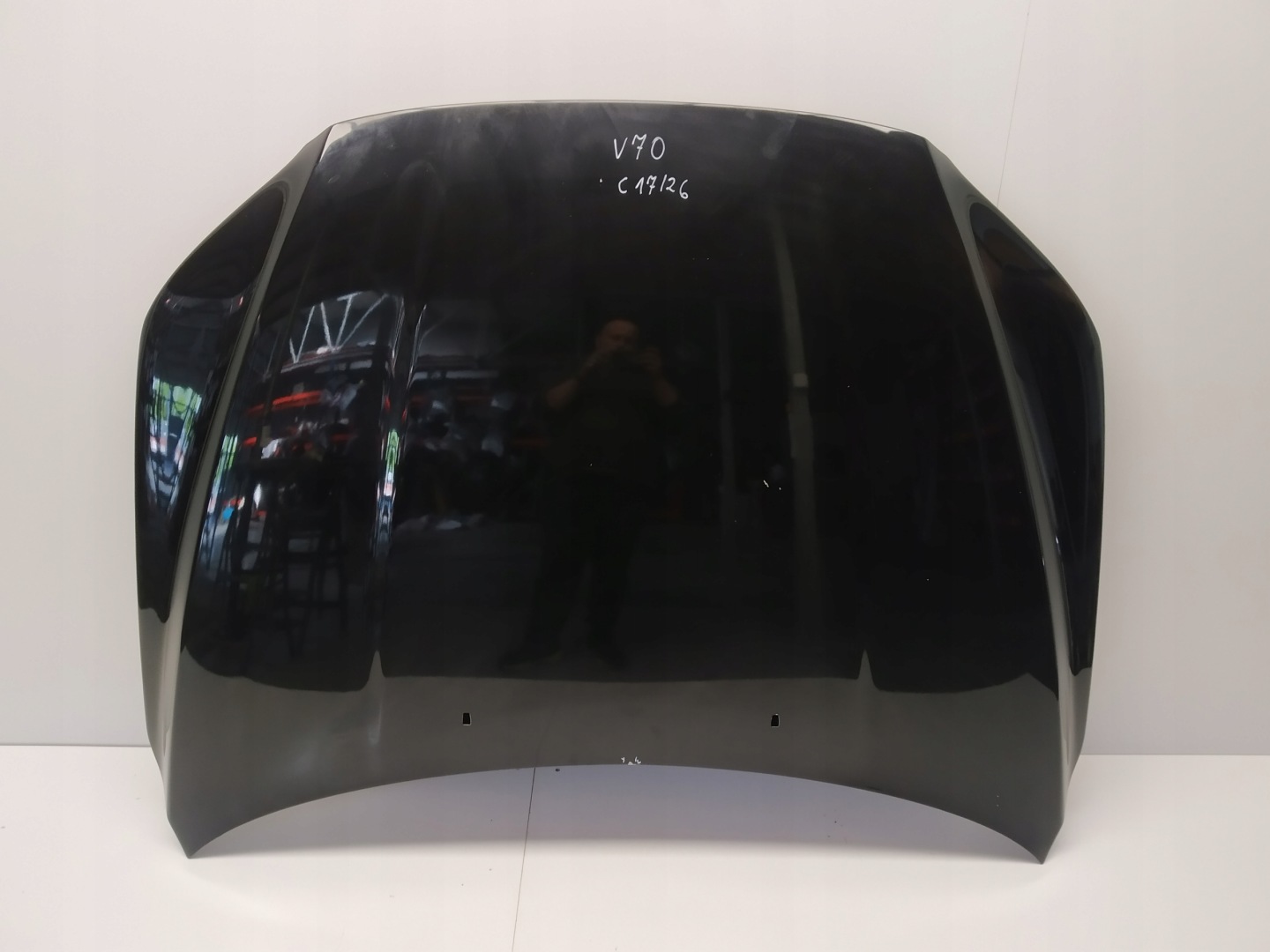 2006r- Volvo S80 II V70 III Xc70 II bonnet front black original OM