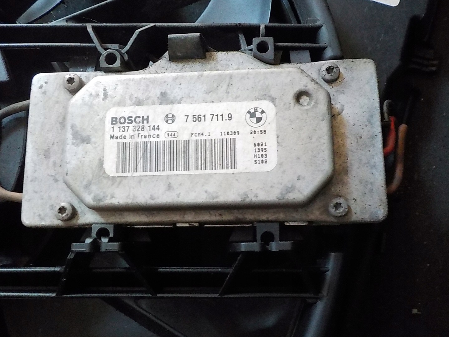 BMW 1 (E87) 2.0 D ORG fan module radiator 1137328144