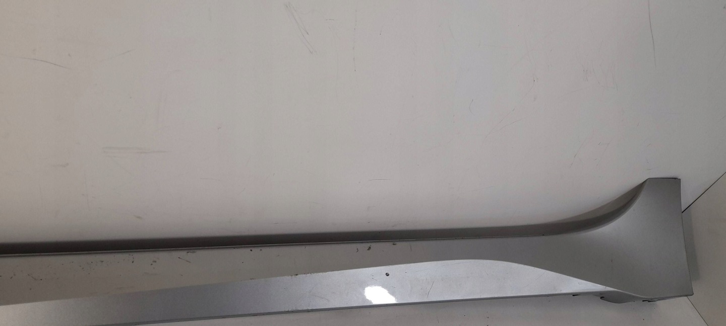Nissan Leaf II ZE1 moulding threshold left 768516WL2C (LS84)