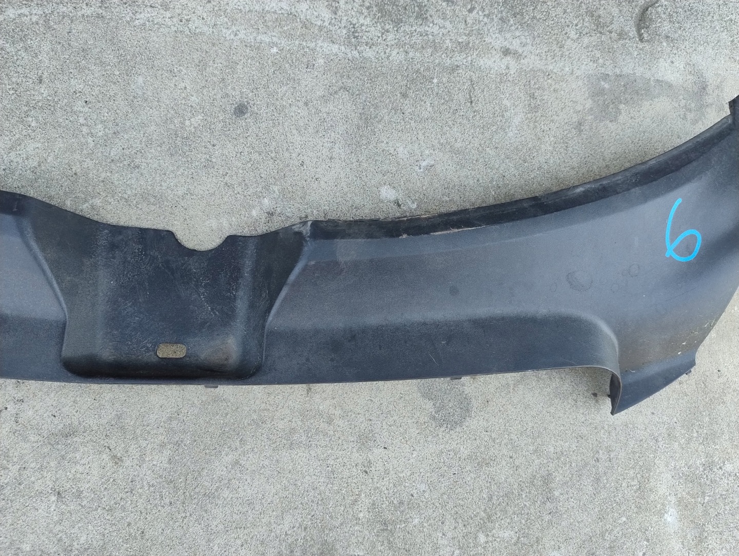 kryt krytka stěny předního AUDI A6 C6 4F0807081