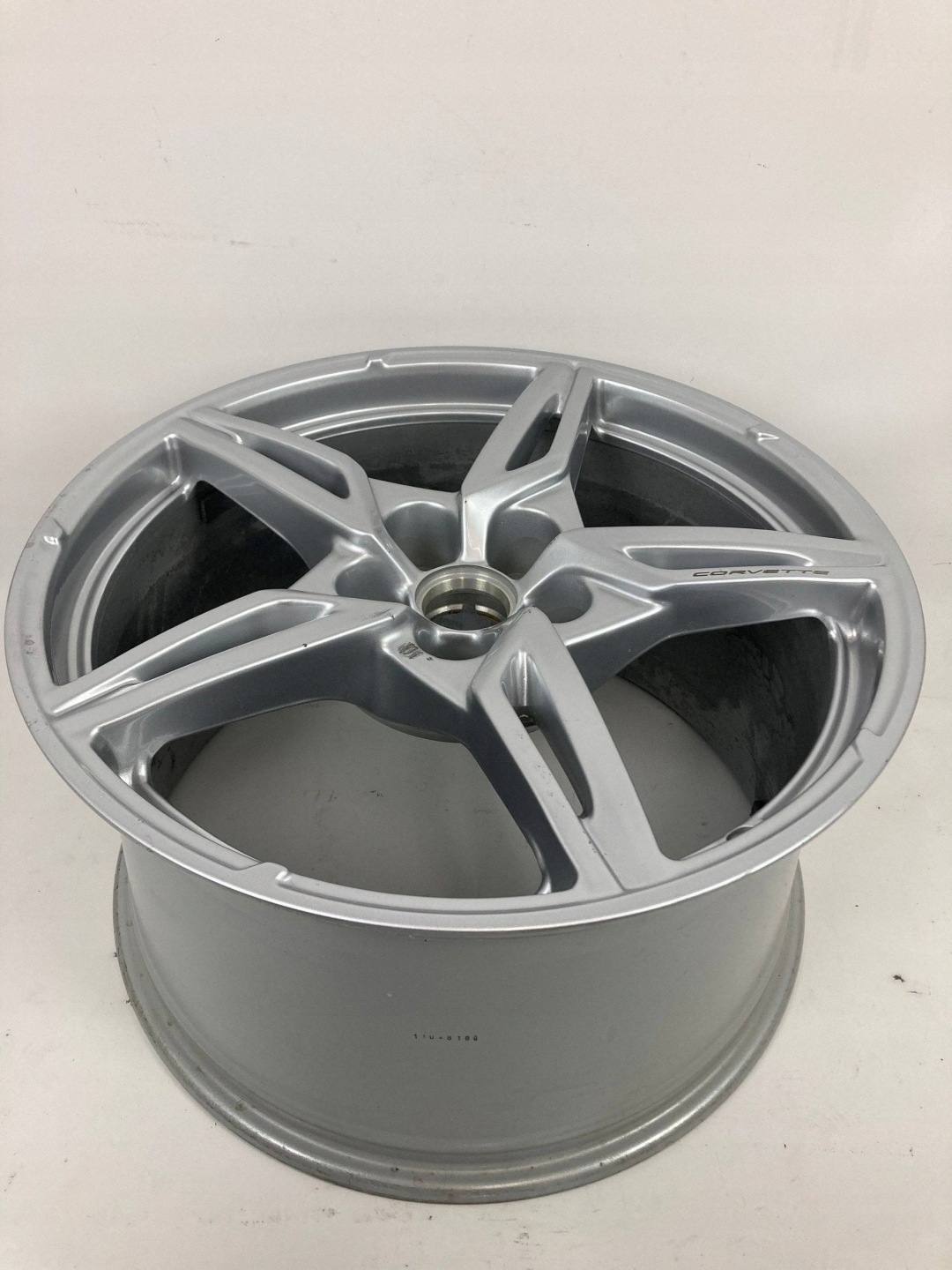 Chevrolet Corvette C8 Stingray disk disk hliníkový 20' OEM 2020-2024