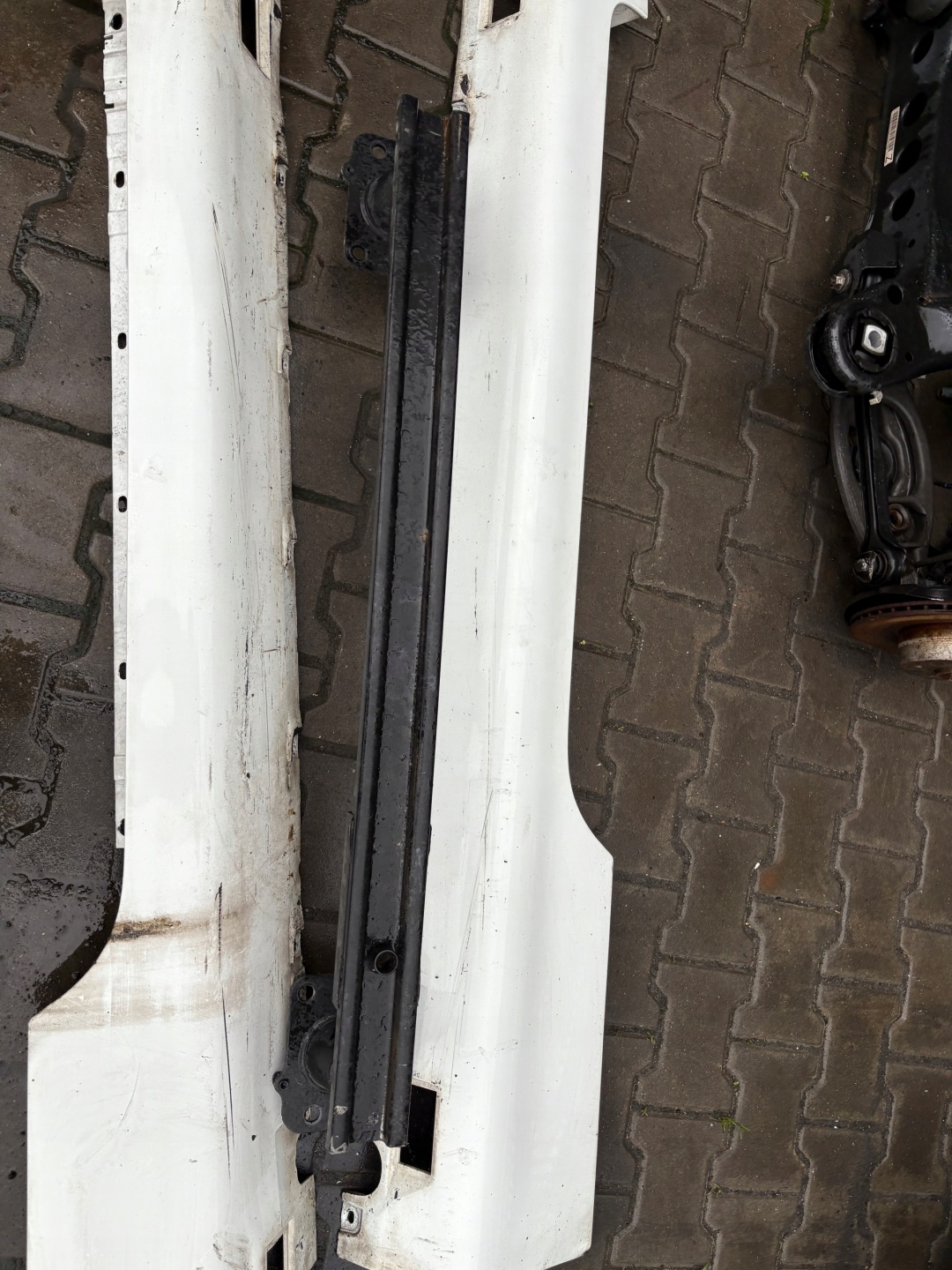 Peugeot 3008 5008 and bumper support of the front bumper front