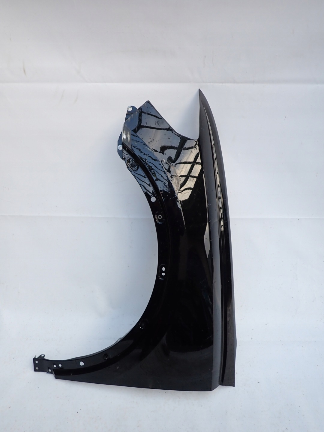 AUDI Q3 II 2 83A 18- fender left front