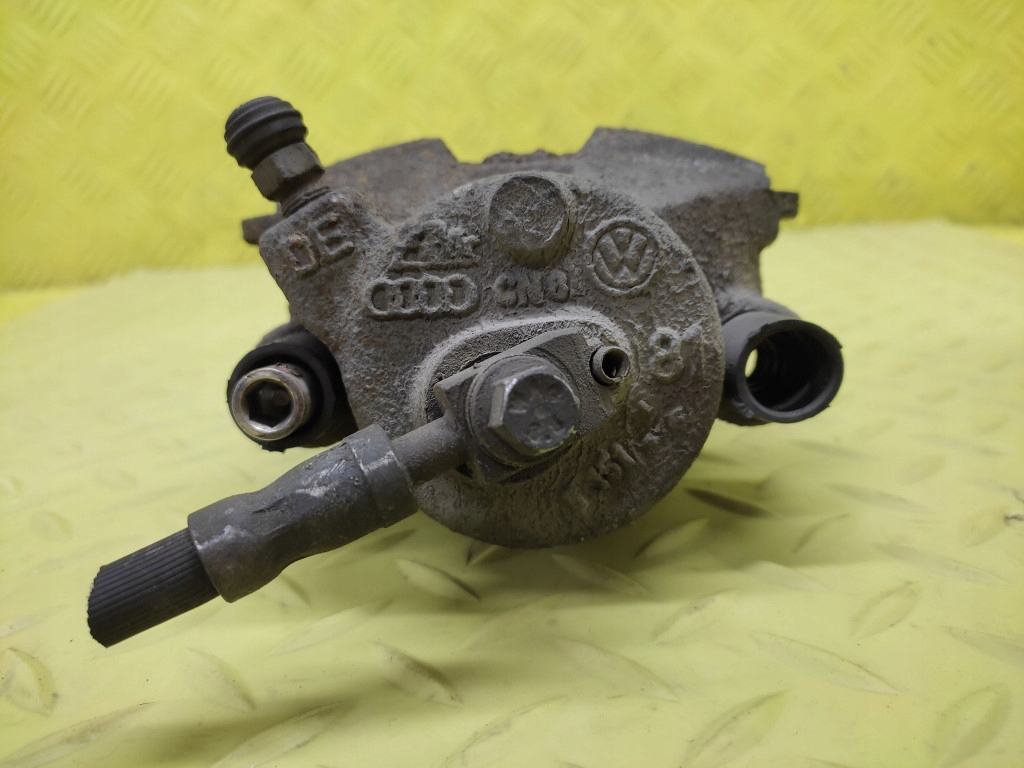 VW GOLF V plus 1.6 8V caliper left front