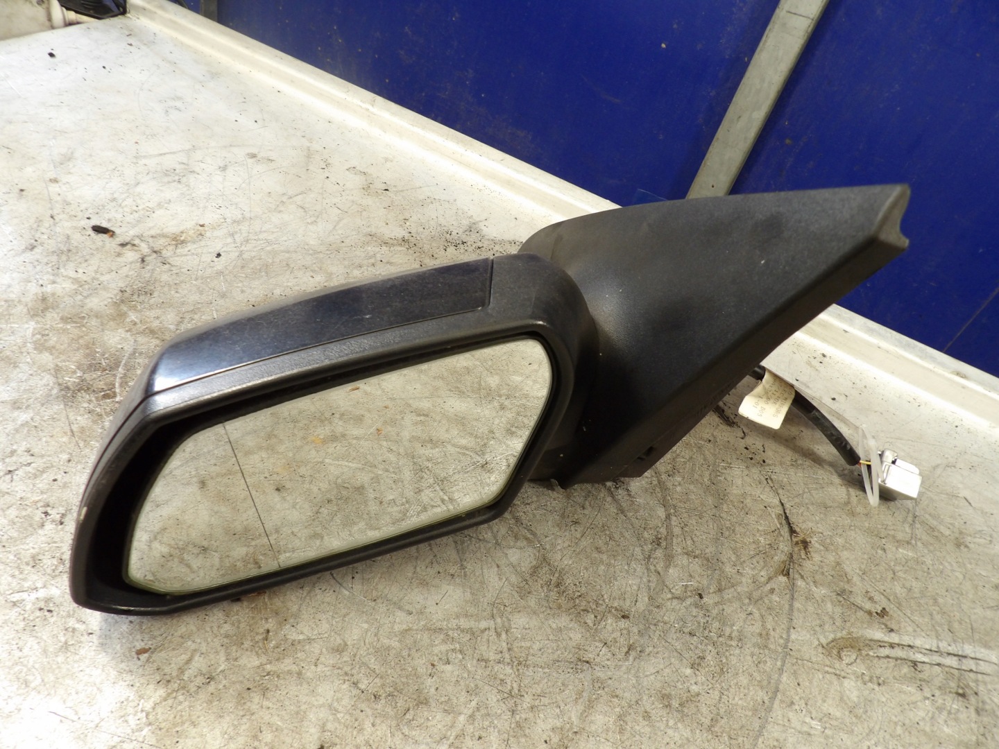 Ford Mondeo MK3 mirror left 5 vertical lak. G0