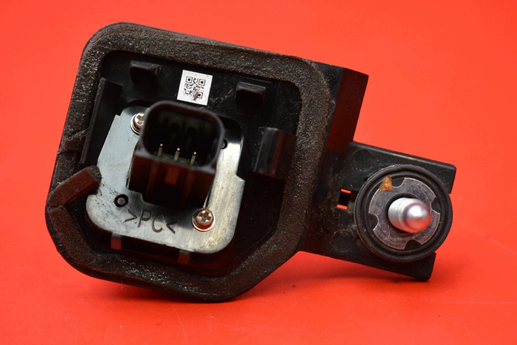 KAMERA reversing 86790-02070 TOYOTA COROLLA XI E18 13-19