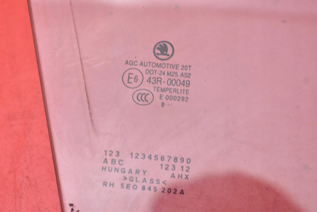 window side right front front SKODA OCTAVIA 3 III HB LIFT 17-20