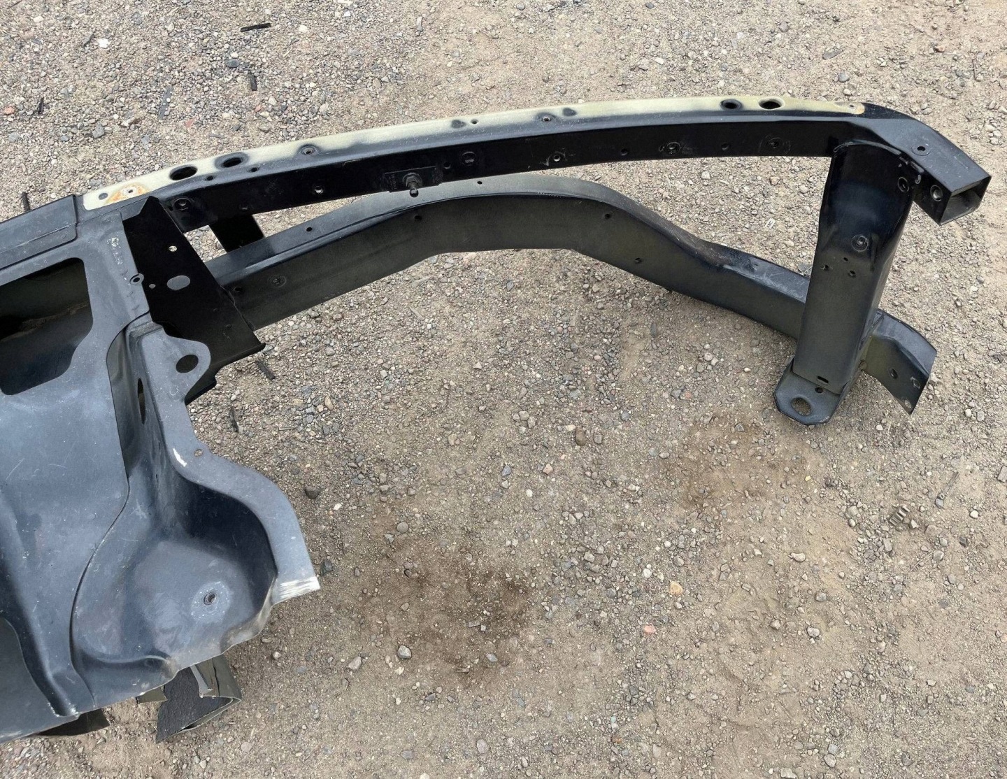 quarter front left baran pillar left Dodge RAM 1500 2009-2018