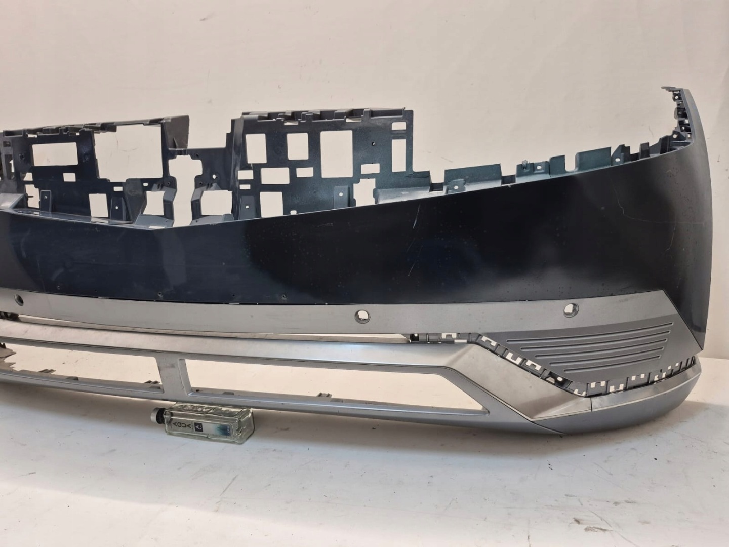 HYUNDAI IONIQ 5 21-24 bumper front front PDC
