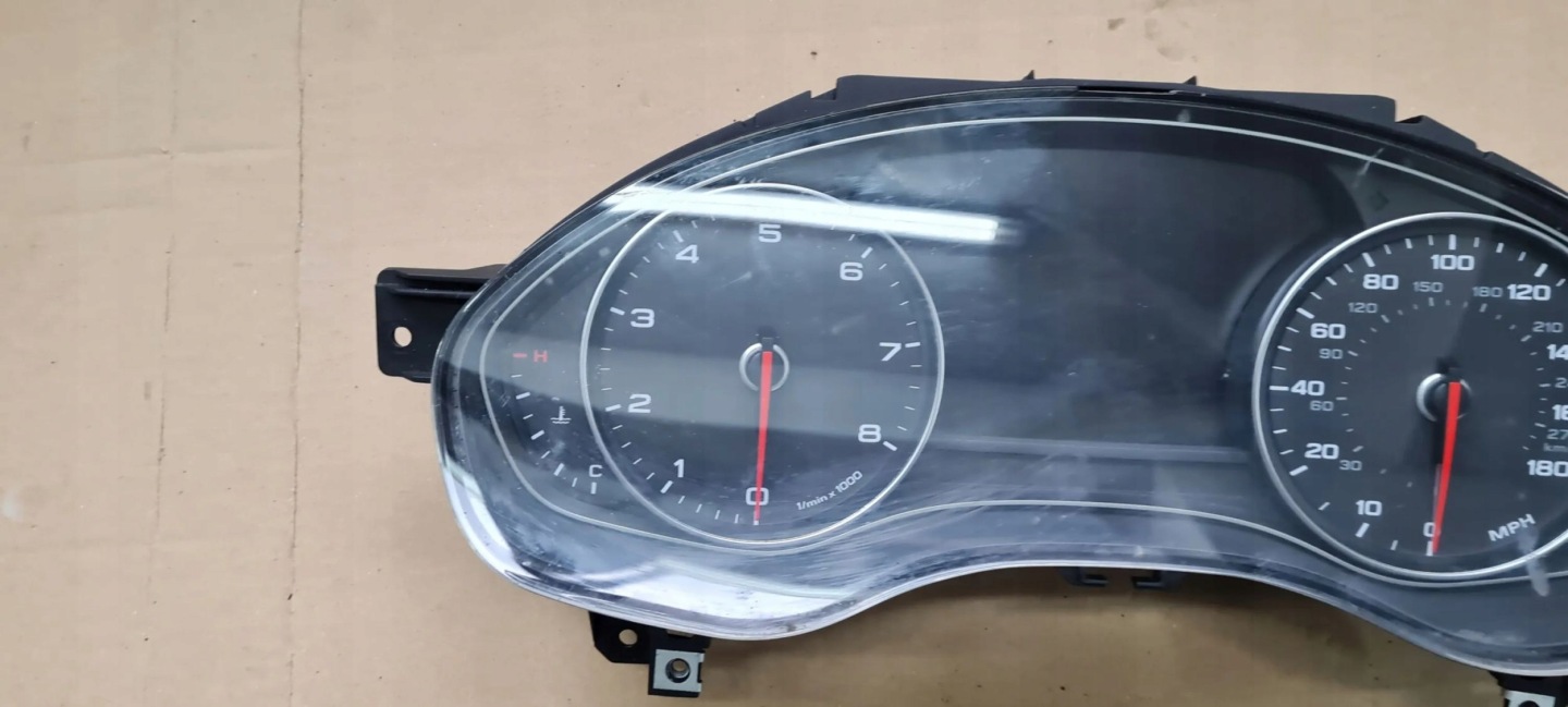 A7 4G dials clock dials 3.0 TFSI 4G8920983 below RADAR NIGHT USA