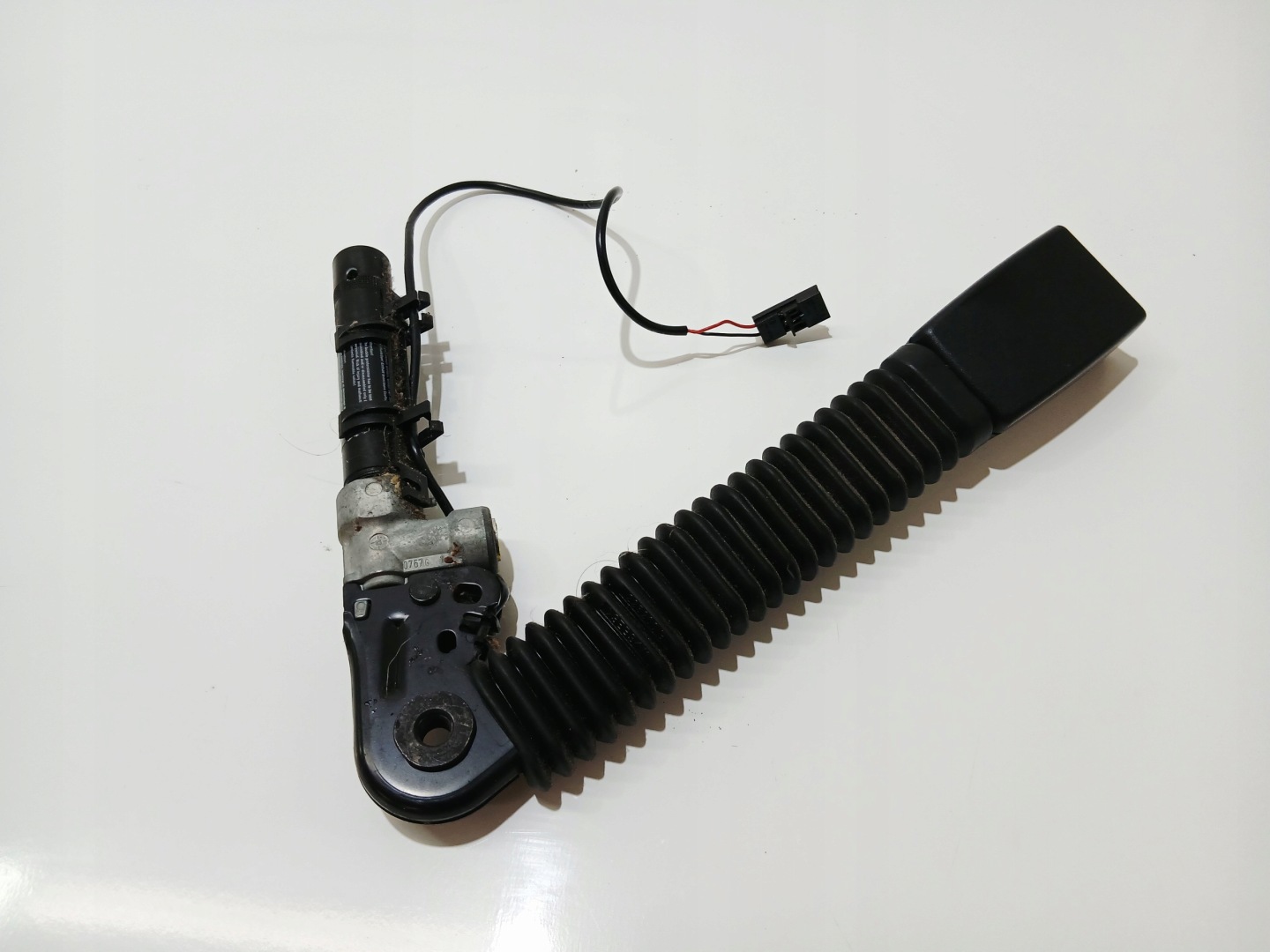 gurtstraffer rechts vorne BMW E60 E61 7065848 (0000672)