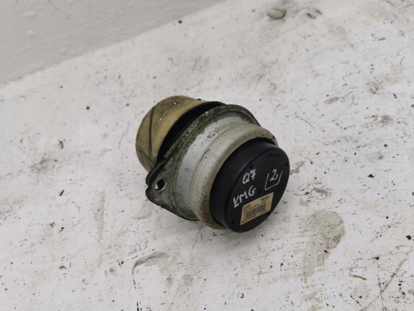 engine mount AUDI Q7 and 4L 3.0 V6 7L8199131A