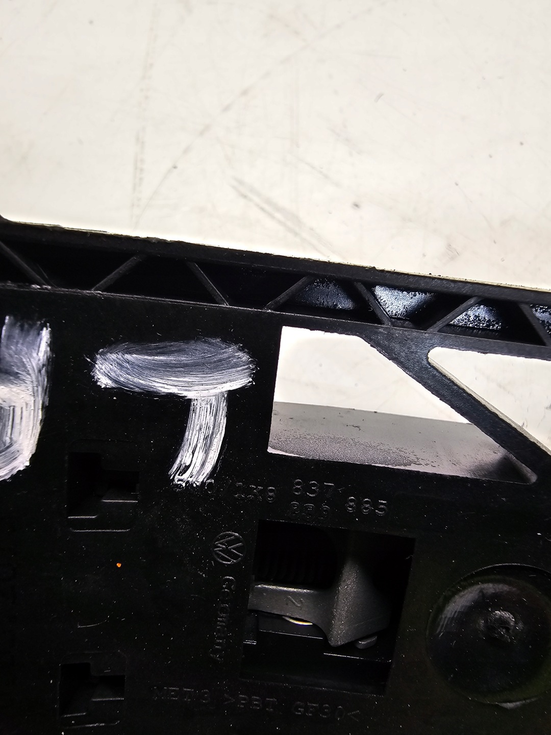 handle left left front rear part AUDI A3 8V 5N0837885 LY9B