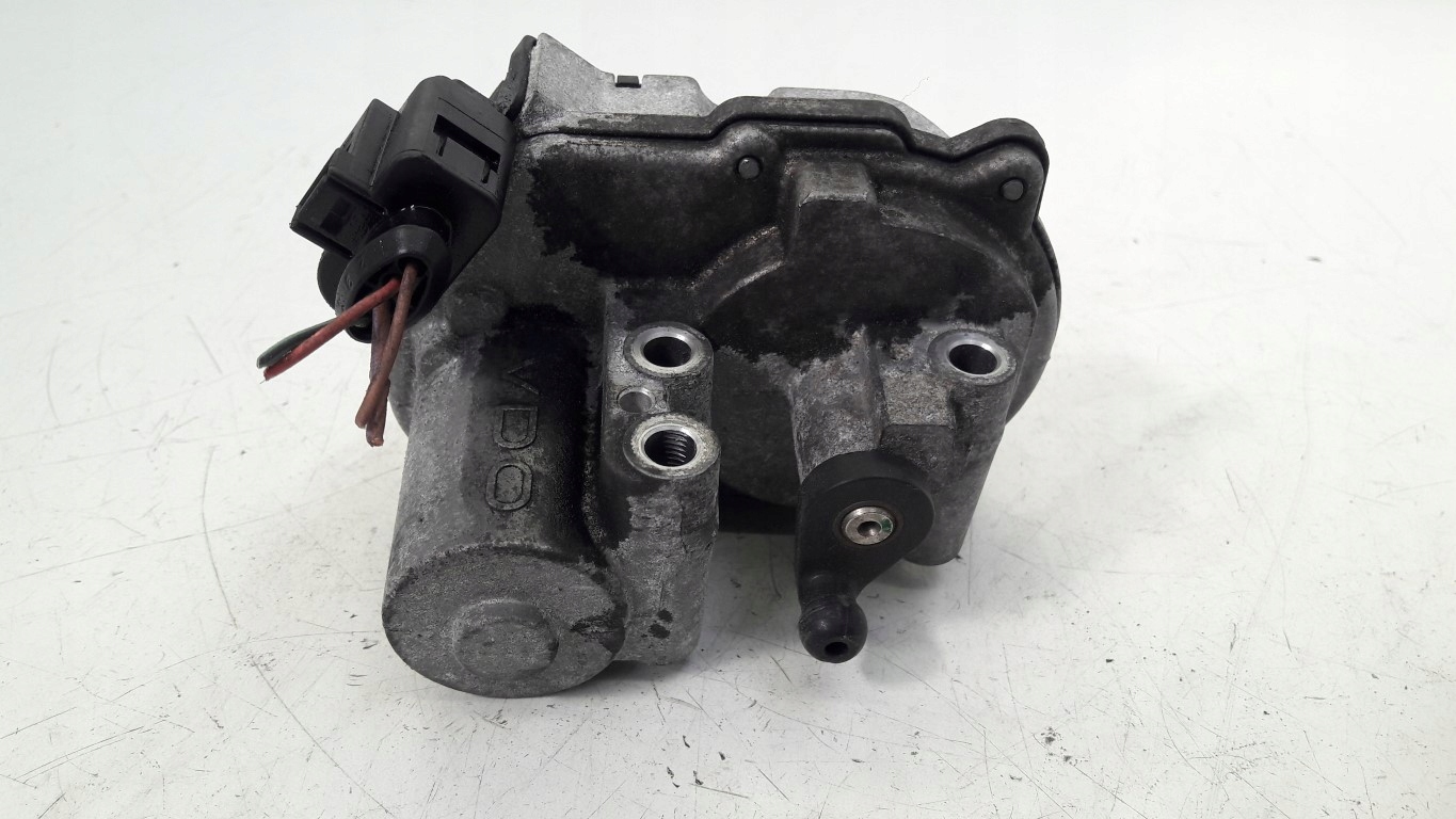 Régulateur Tuyau de collecteur A8 D3 LIFT 059129085D 4,2TDI