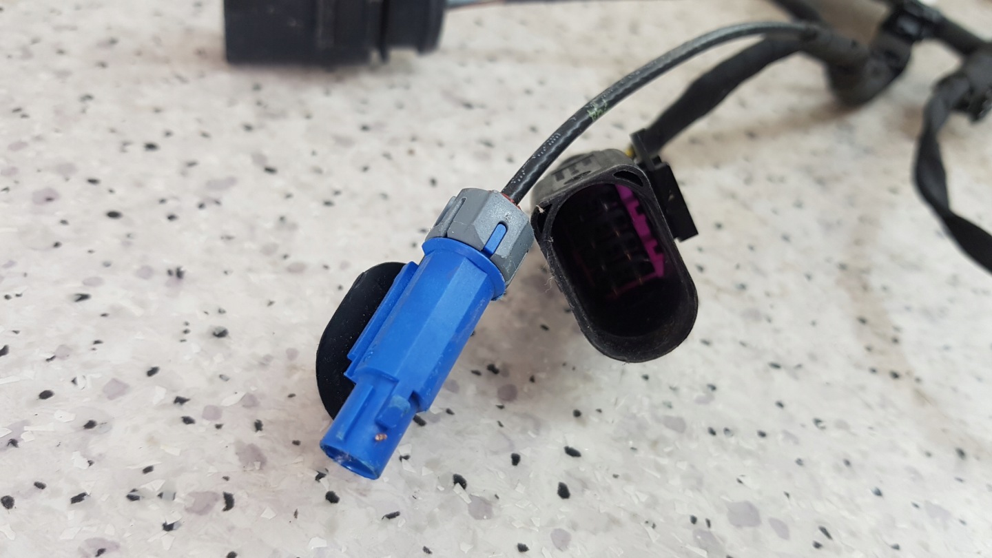 PORSCHE CAYENNE 9Y0972155 bundle wiring of a bumper PDC front 3481