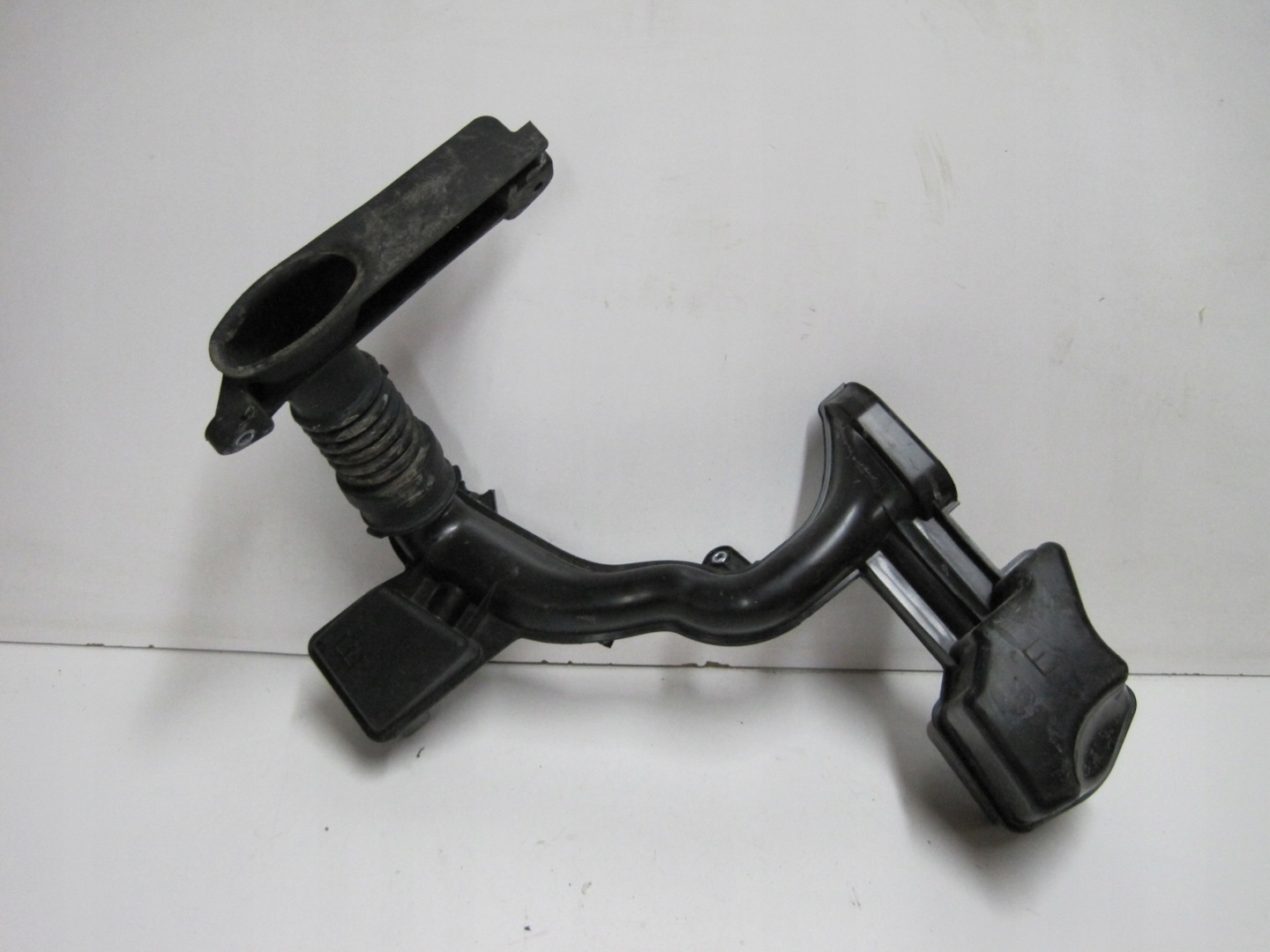 intake pipe REZONATOR TOYOTA 17751-37170