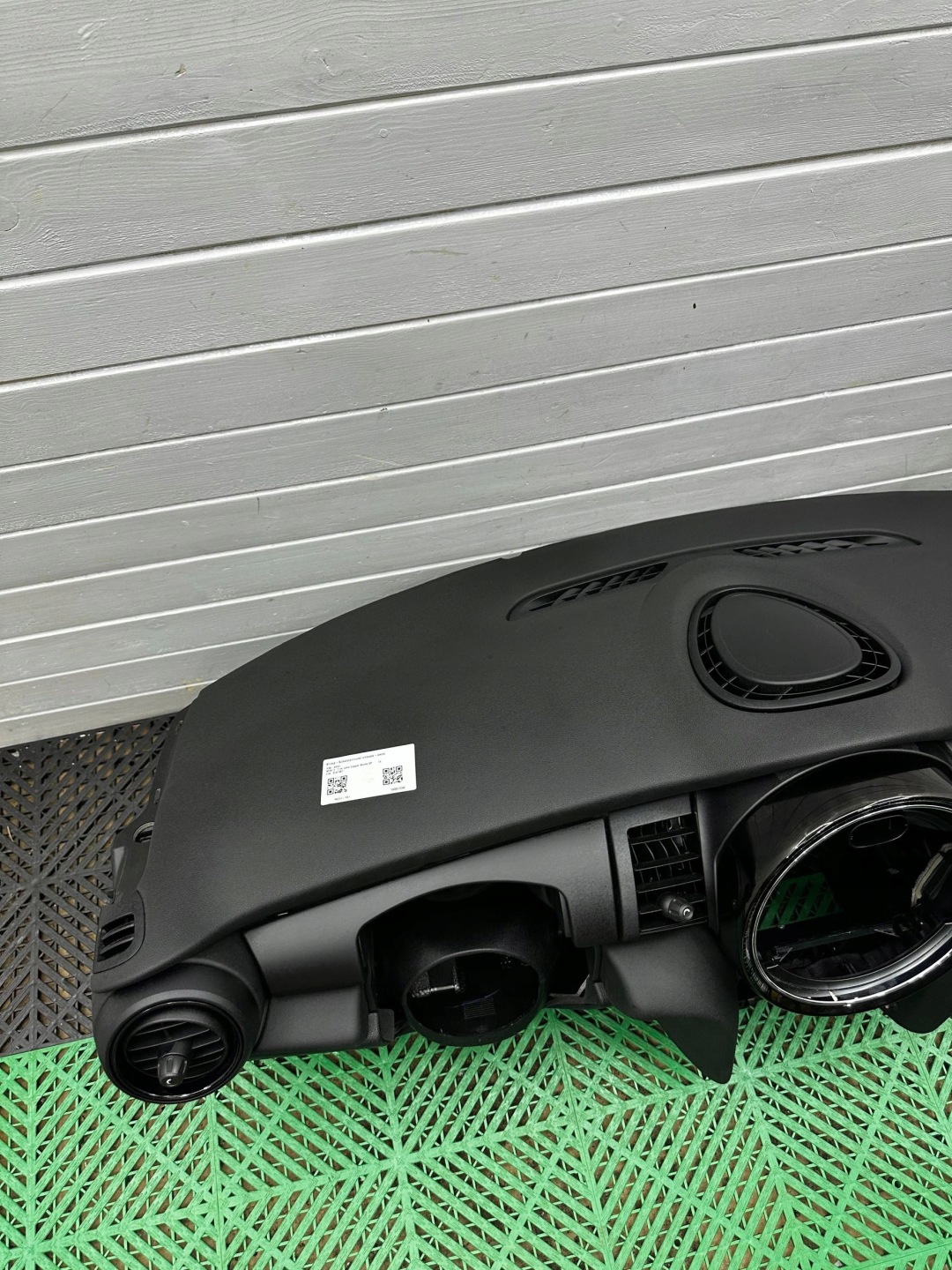 dashboard instrument panel the centre Mini One - Cooper F56 F55 JOHN COOPER WORKS GP