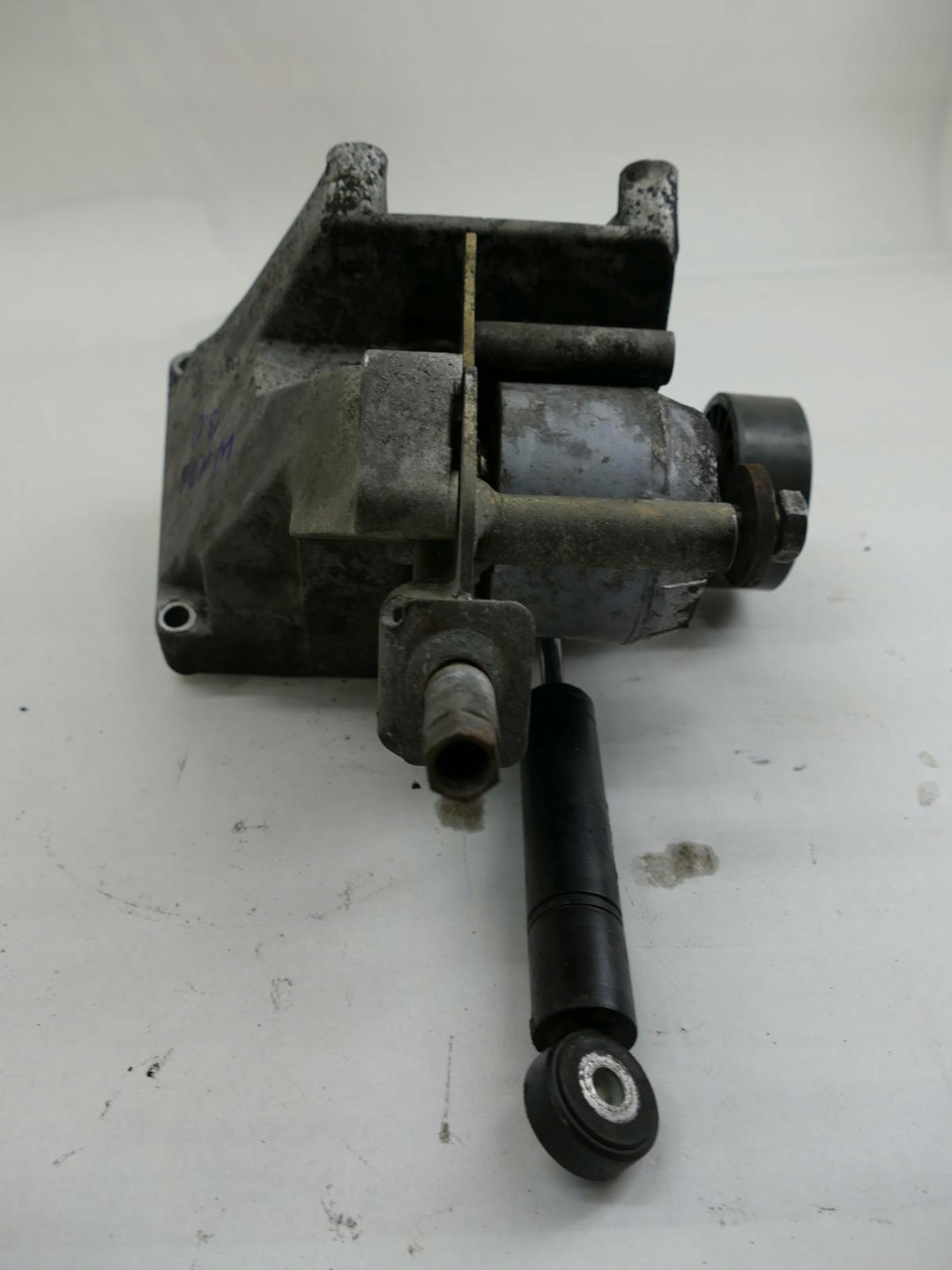 MERCEDES S W126 3.0 b support KOMPRESORA holder 1264660641
