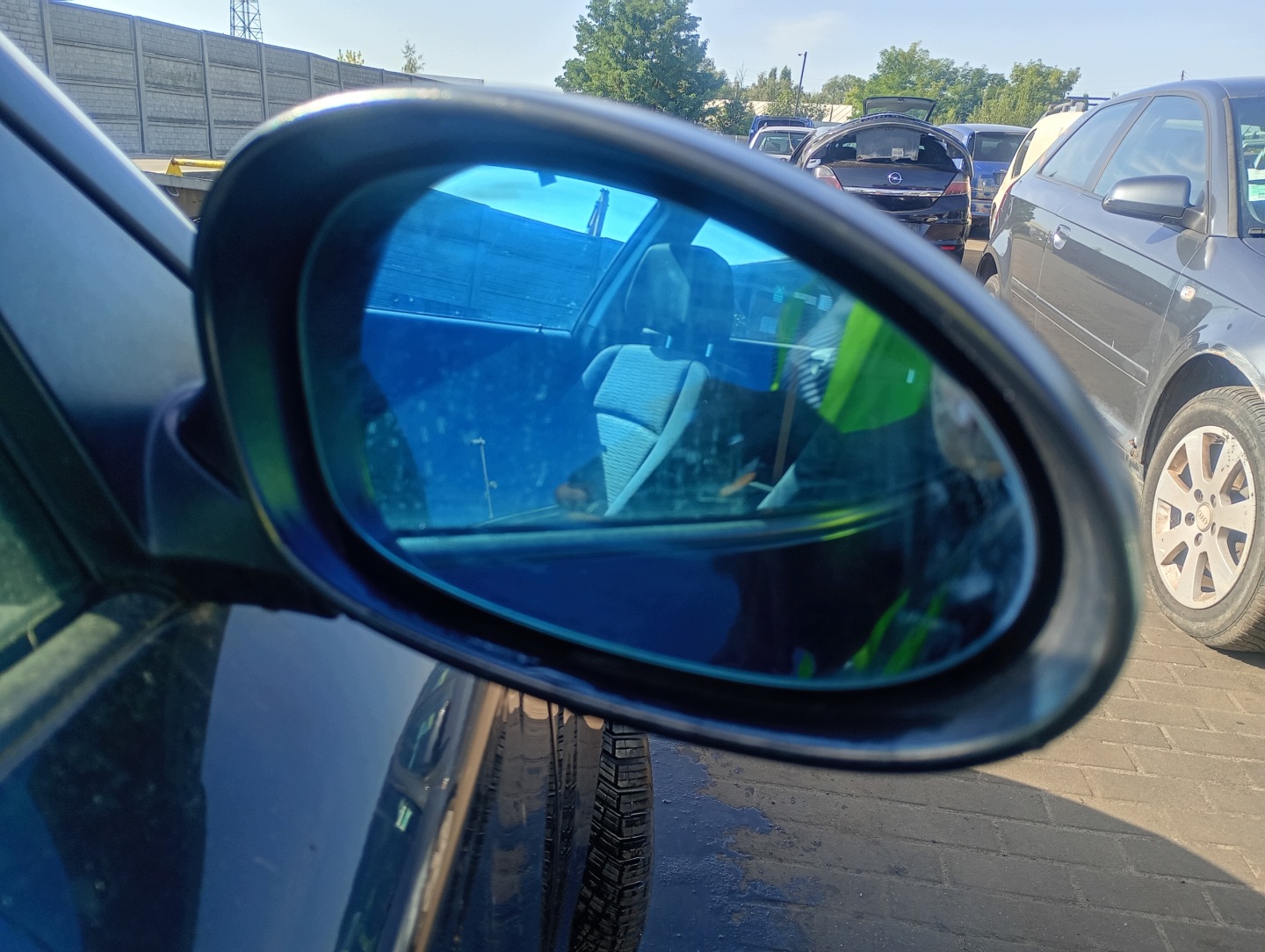 mirror right electrics BMW 1 and E81 07-11 kod lakieru 475