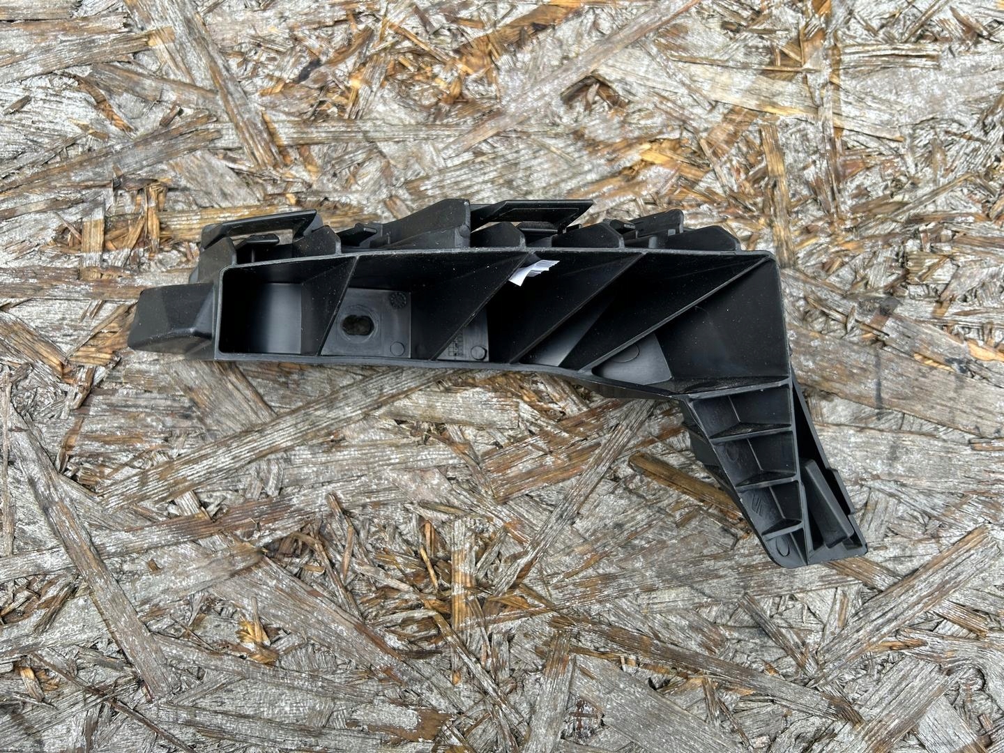 bumper bracket left rear part SEAT ARONA 6F9807377E