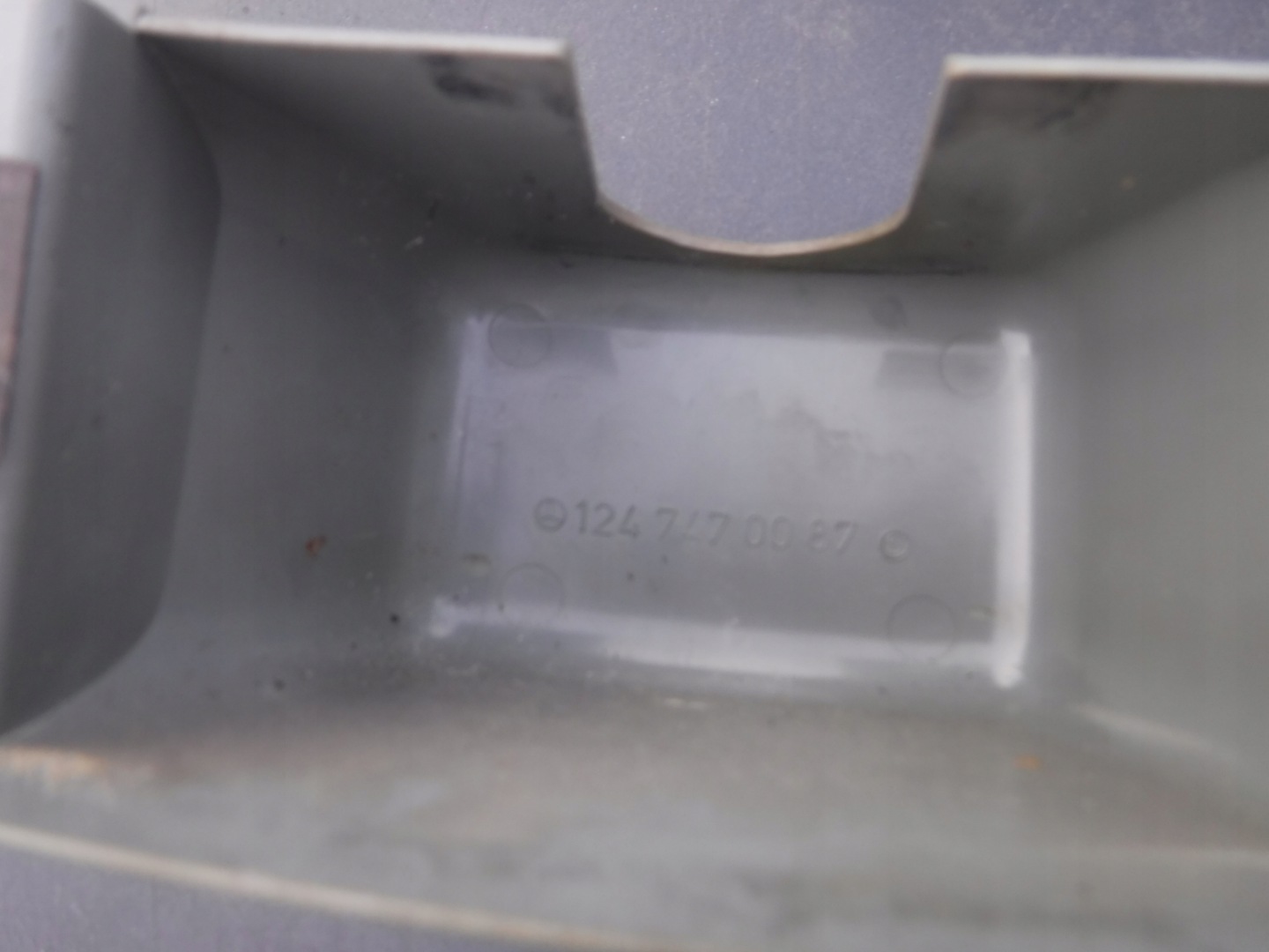 MERCEDES W124 cover spoiler upholstery boot