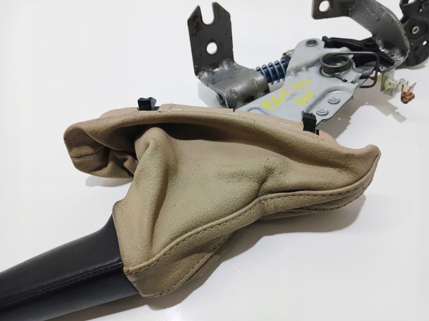 schaltgestänge elektrische parkbremse BMW E60 E61 LCI 6773958 EUROPA (0000673)