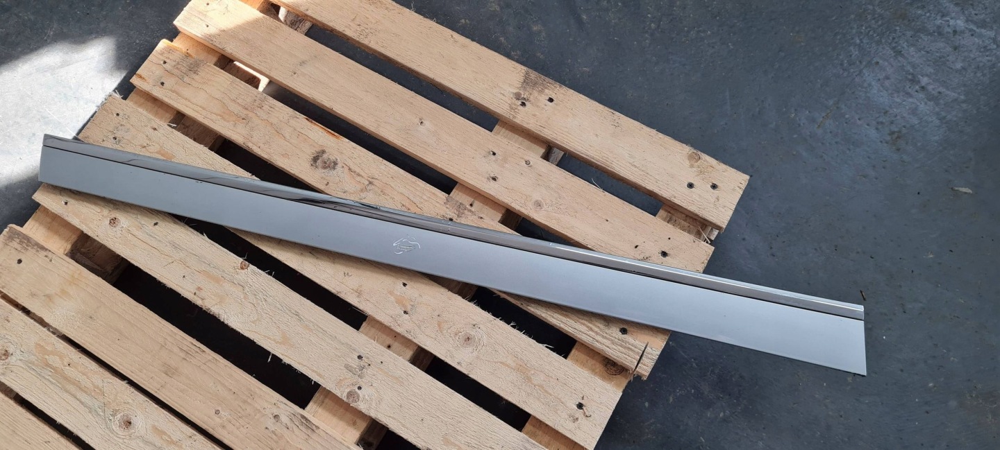 A6 C6 LIFT moulding door left left front CHROM LX7W 4F0853959J