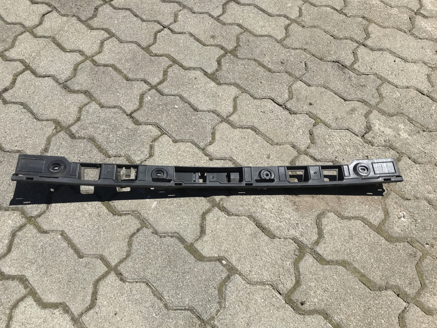stoßstangenführung heck GOLF VI PLUS 5M0807863A