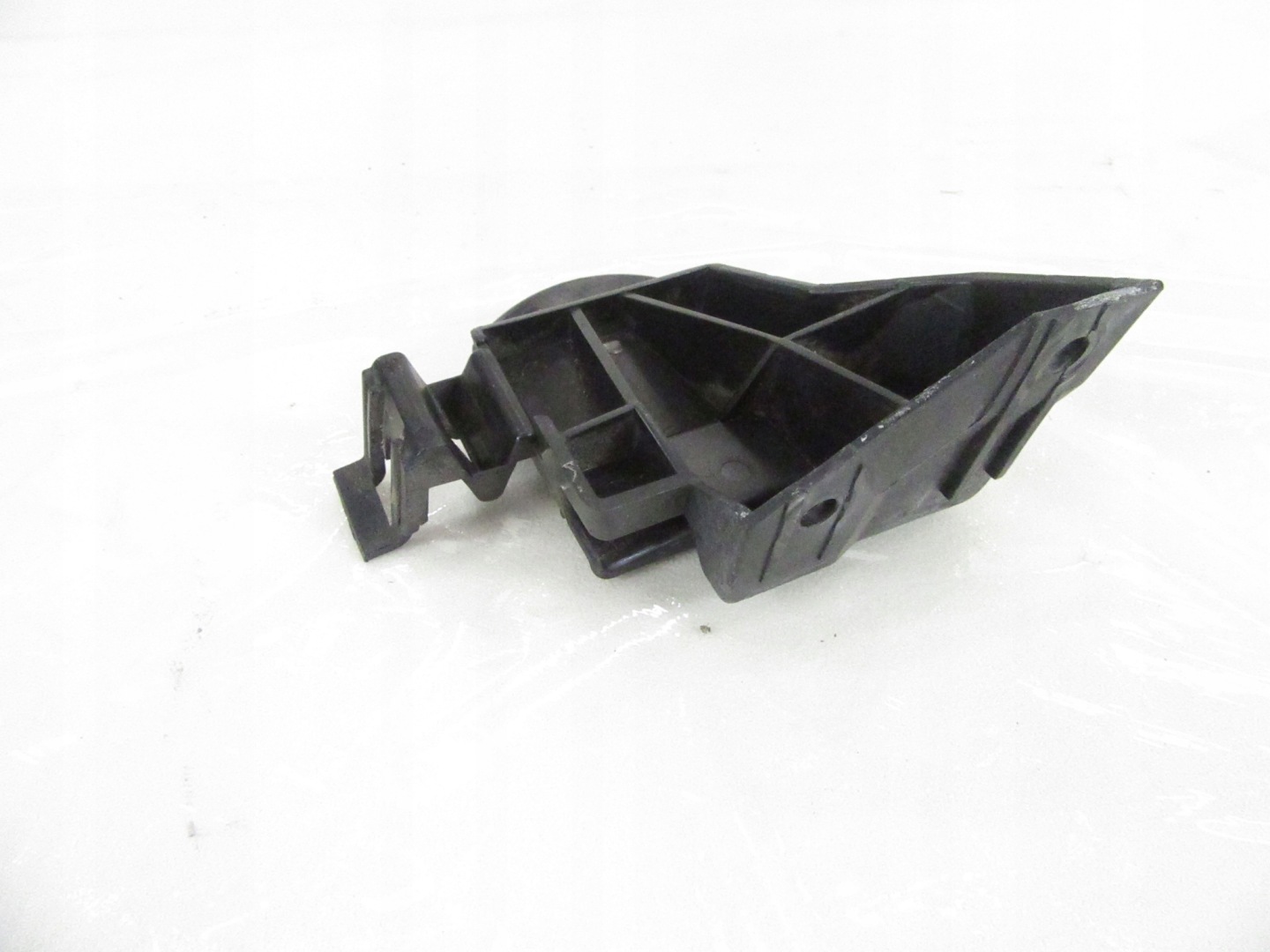 bracket holder bumper bracket left rear part BMW e46 sedan KOMBI