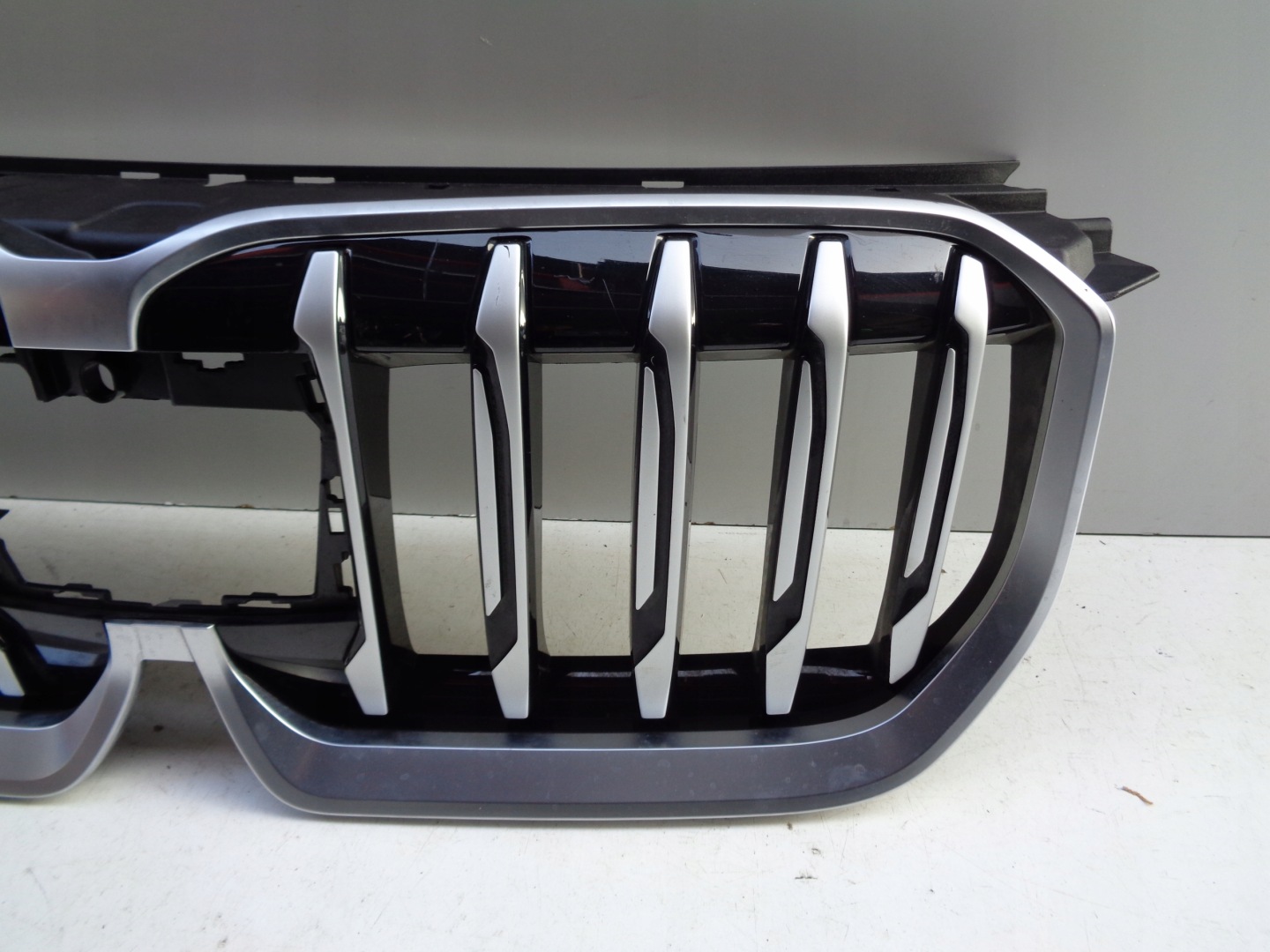 front PREKLADgrill BMW X1 U11 22