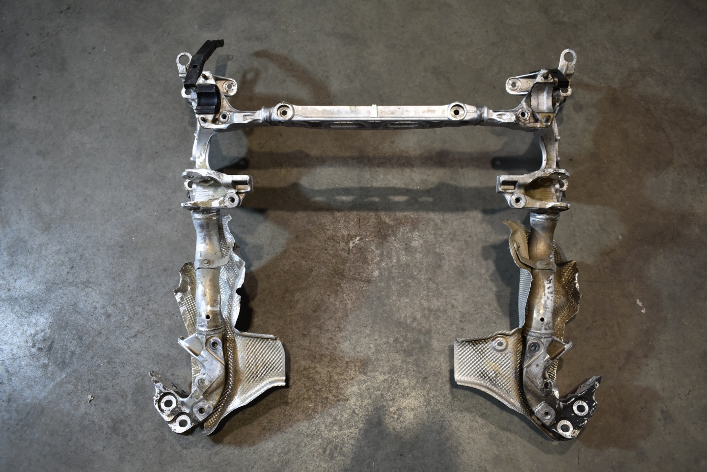 perfect condition front subframe front PORSCHE MACAN