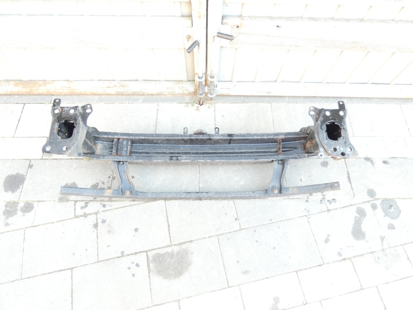 bumper support front ABSORBER PASSAT B6 05-10 KOMPLET