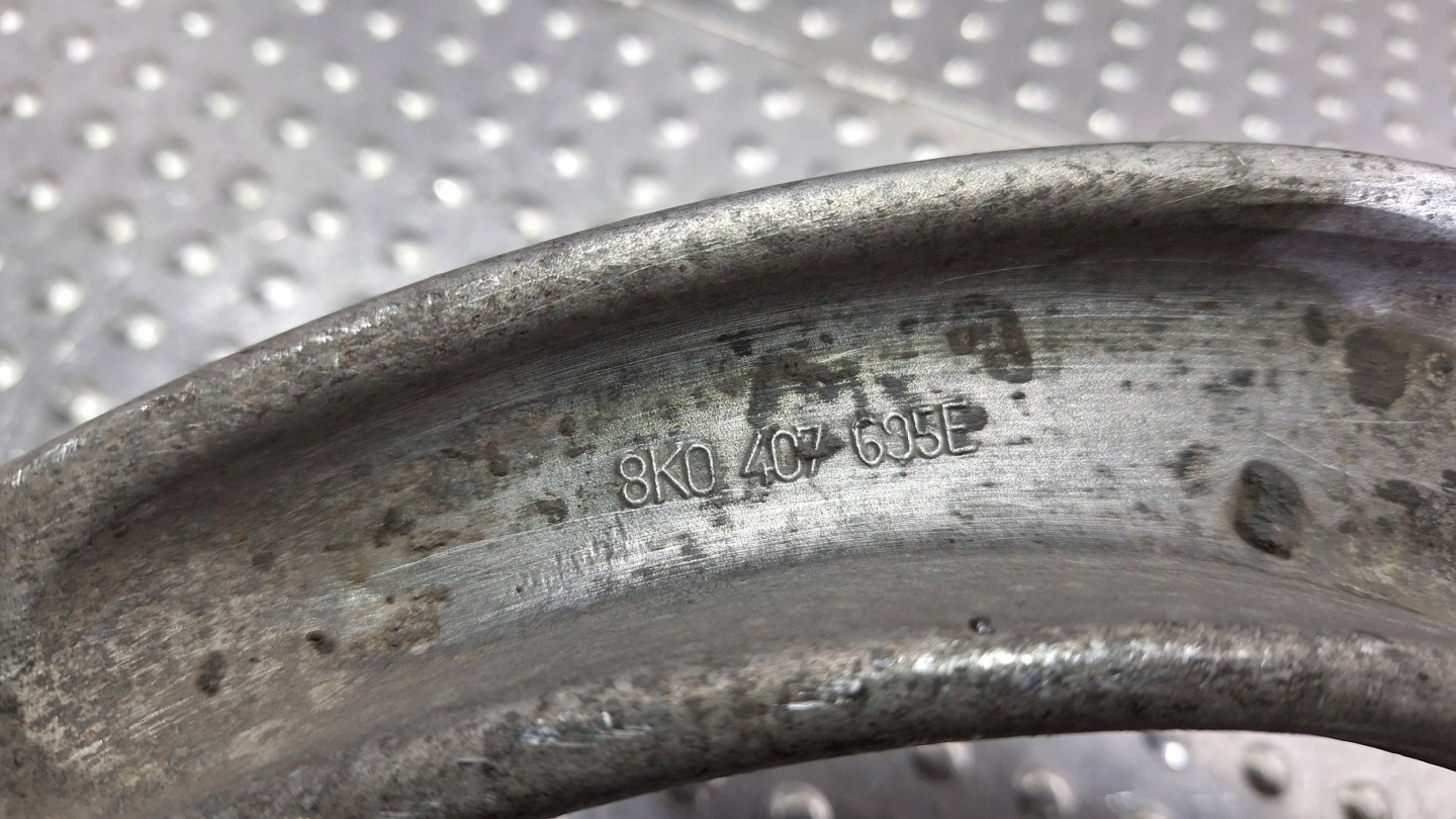 arm left front 8K0407695E AUDI A4 B8 A5 8T Q5 8R A6 C6