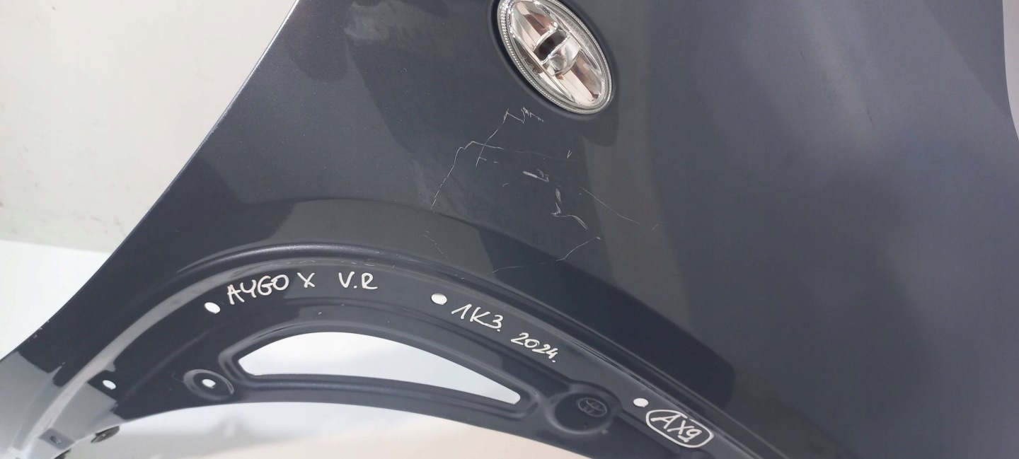 Toyota Aygo X 2024 fender front right 1K3 (AX9)