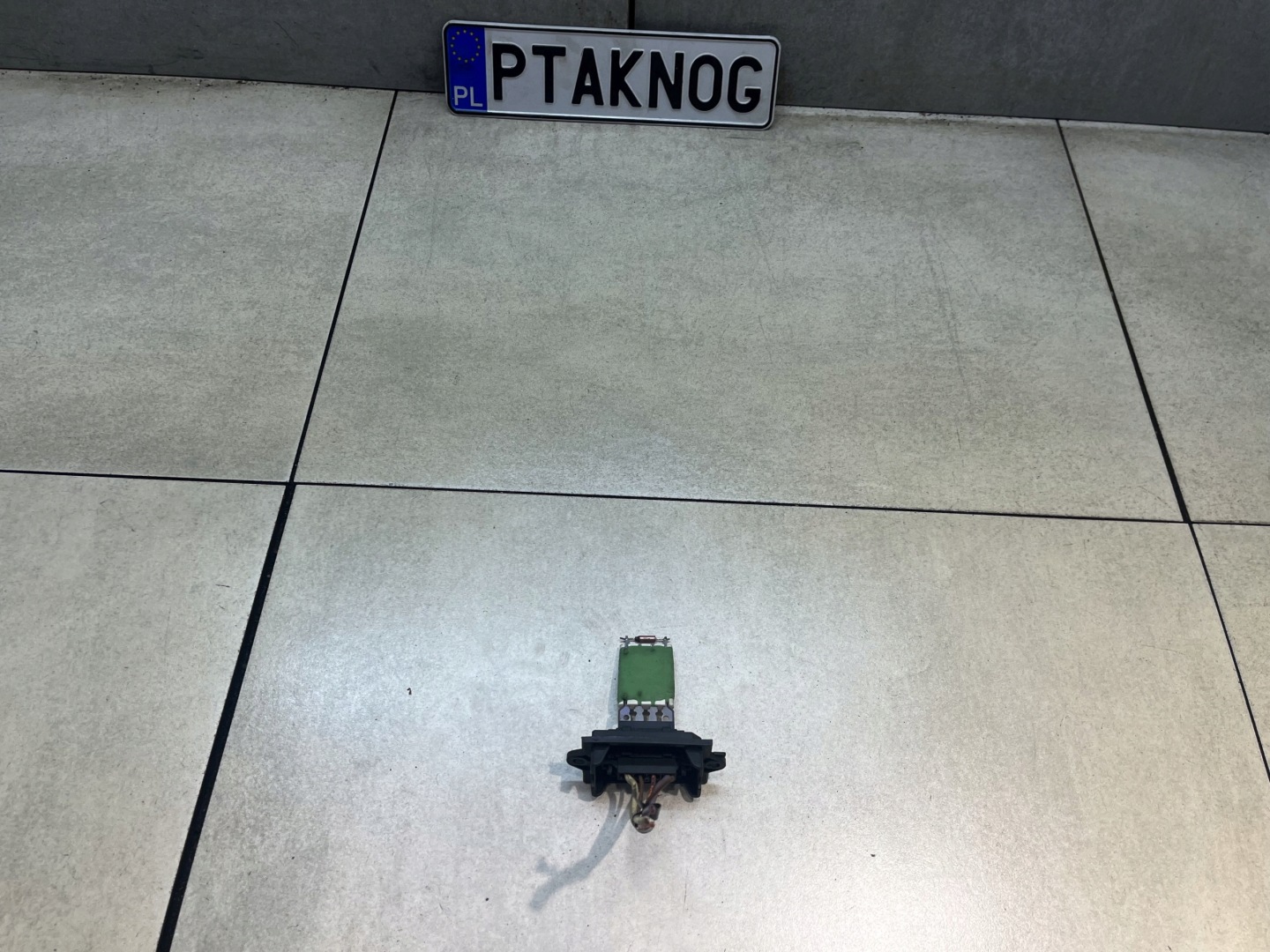 resistor, rheostat, regulator OPORNICA CITROEN C3 1.4 HDI