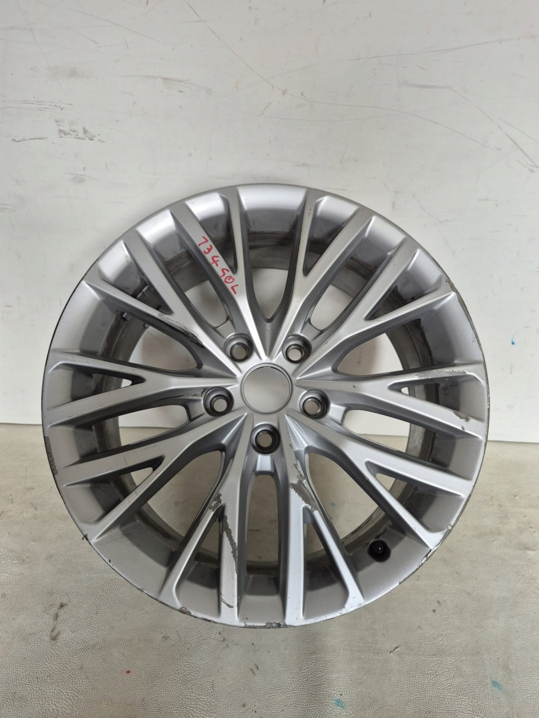 SEAT 5FA601025B 7.5JX17H2 17" disk hliníkový
