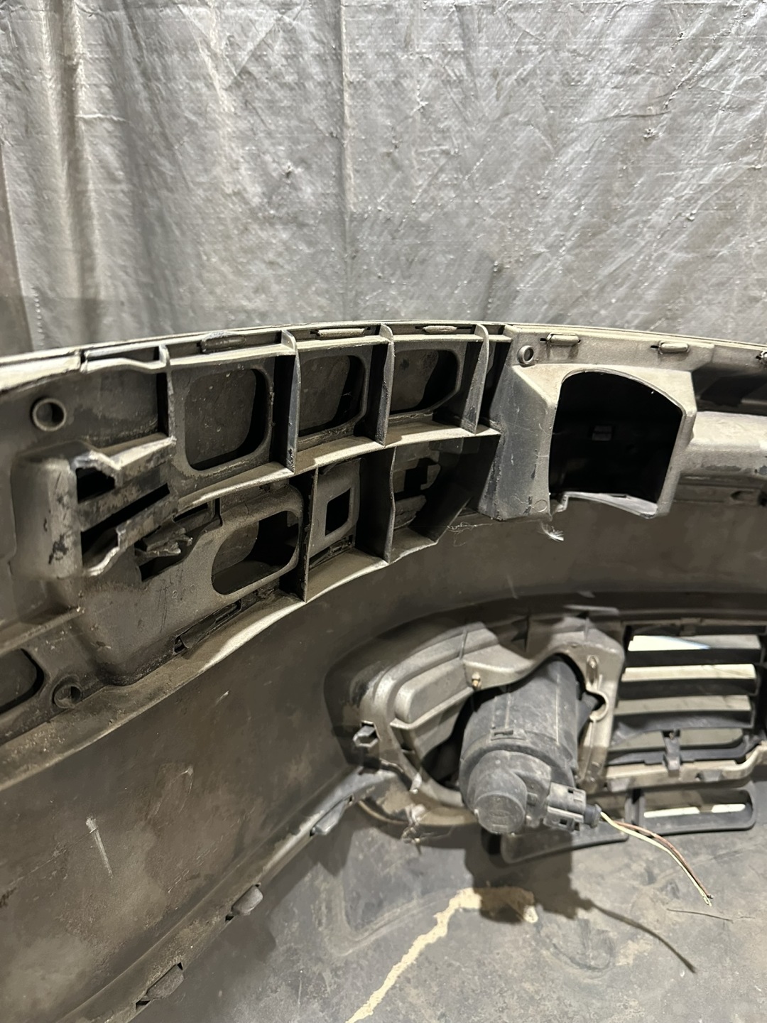 bumper front VOLKSWAGEN VW PASSAT B5 FL KOMBI LA1W
