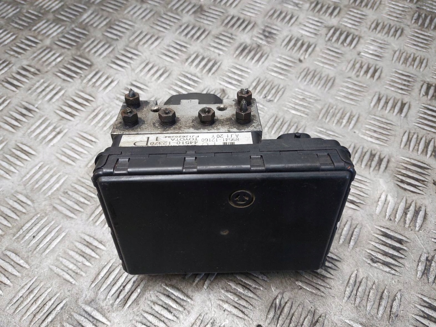 pump control unit ABS TOYOTA COROLLA E11 LIFT 2.0 D4D 44510-12370