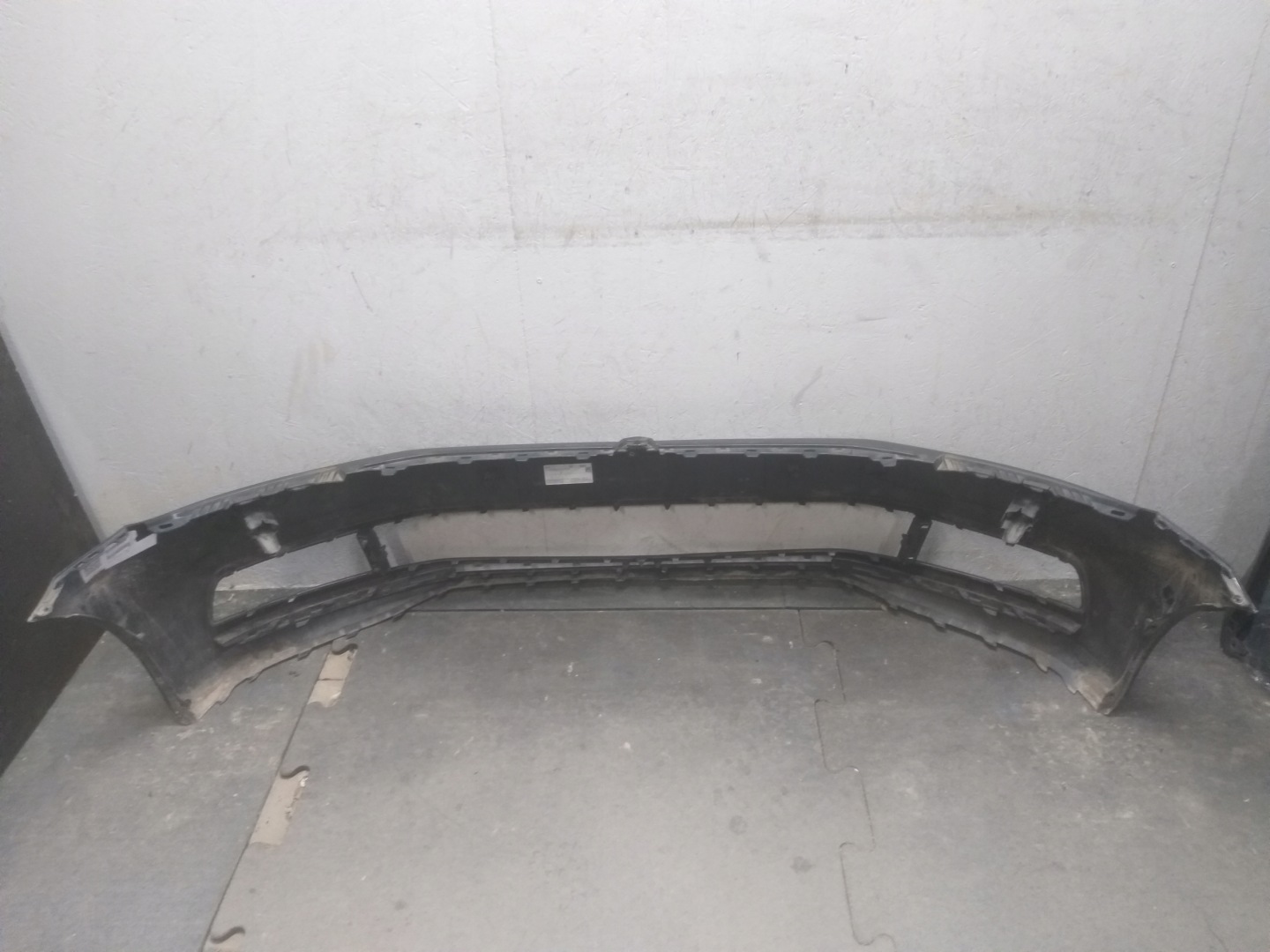 nárazník predok VW TOURAN 5TA 15