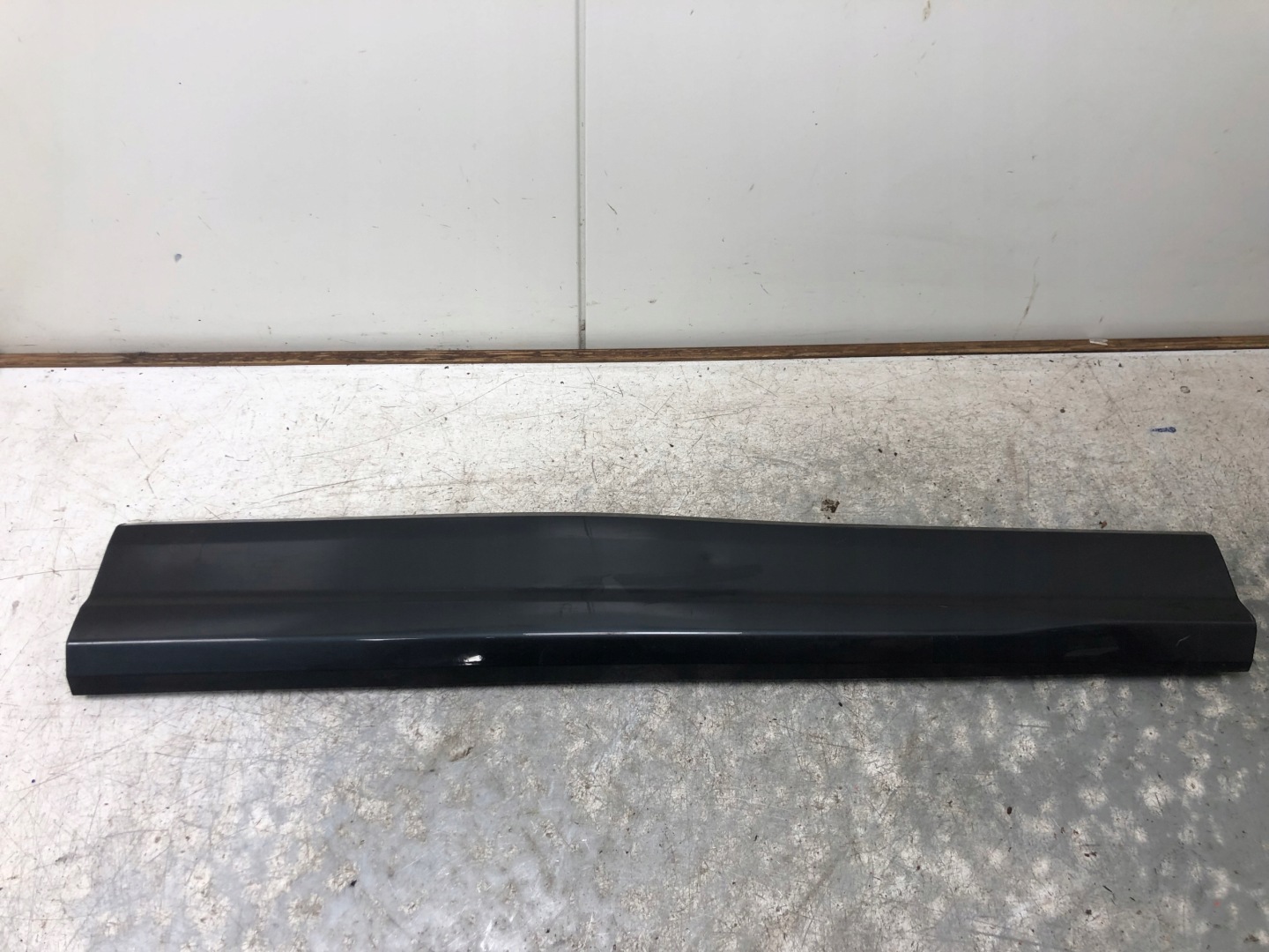 moulding door right front AUDI Q2 81A853960B