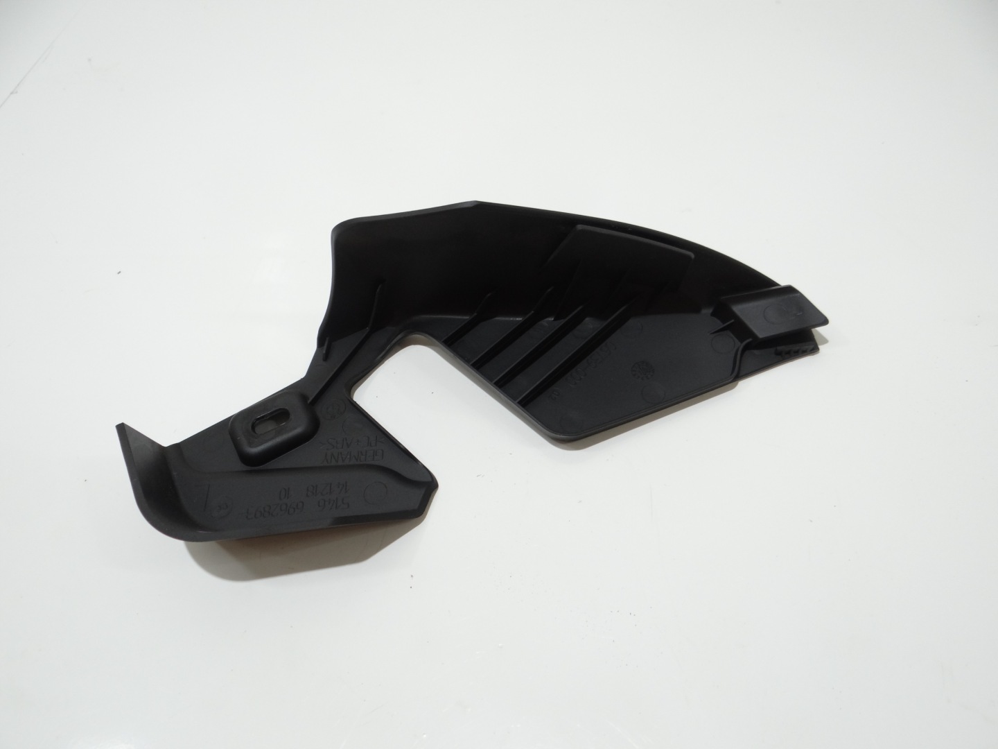 cover ZAGLOWKA left rear part BMW E88 6962893