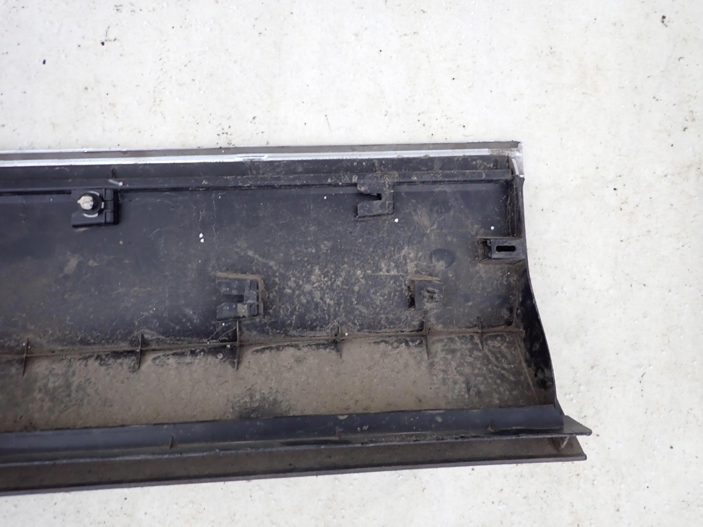 VW TIGUAN II 2 15-> moulding door right front