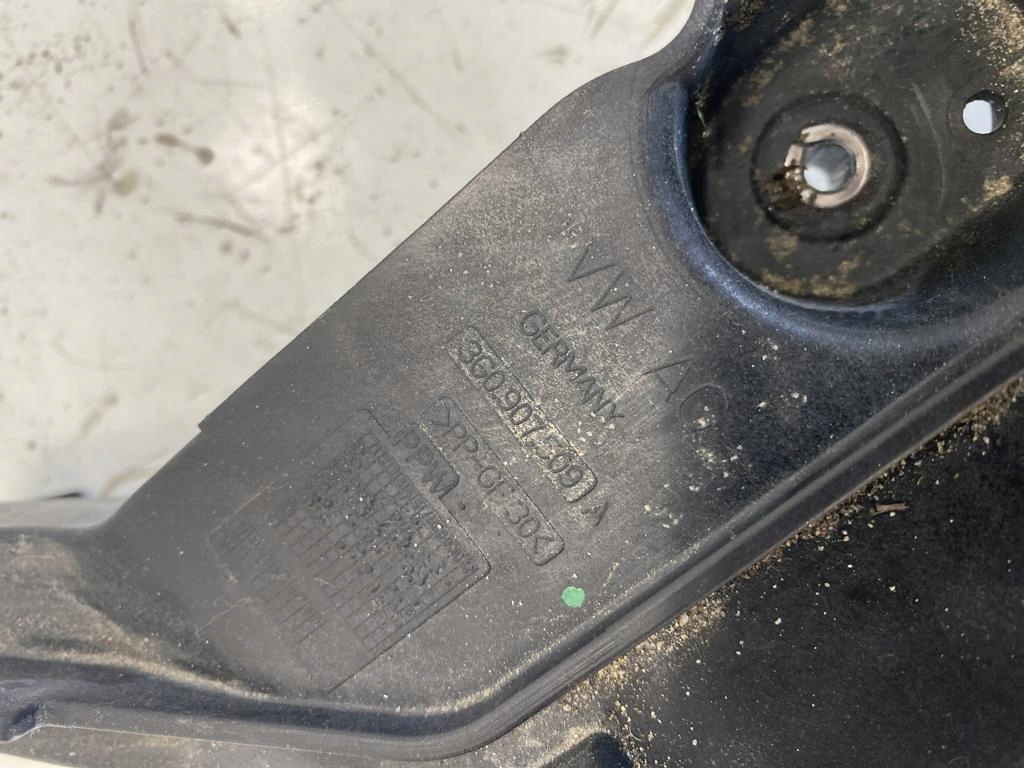 držač akumulatora 1.4 e-TSI VW PASSAT B8 LIFT 3G0907509