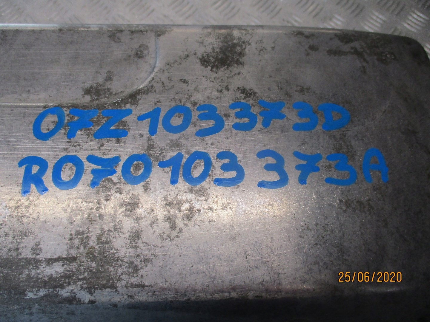 head. VW TOUAREG 7L0 5,0TDI 07Z103373D