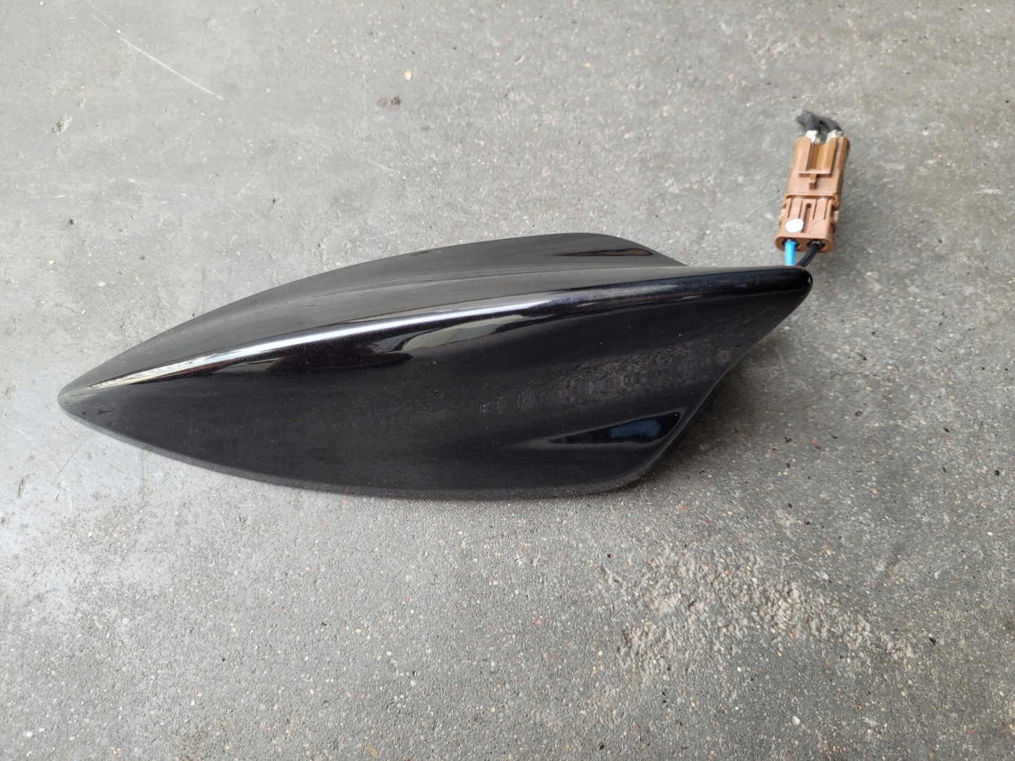 ANTENA dach 39064574 OPEL INSIGNIA B Z22Y